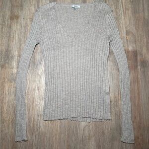 Verte Women's Ribbed V-Neck Long Sleeve Top - Beige